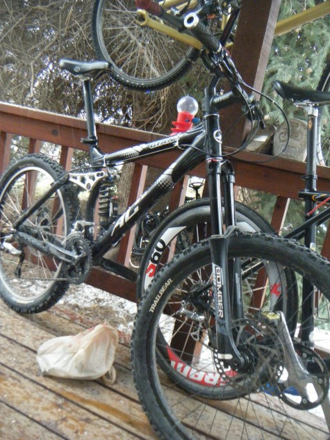 Donate your old steed to a future ripper. This is a sweet 2003 Giant all mountain bike that was reciently donated to the DEVO program. Nick Preston and Durango local and currently in Denver for nursing school gifted the steed to our program. Nick was a fixture in the early days of Durango bike polo and has been a lover of cycling his whole life. 