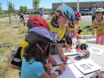 Zara Rose and Elle Feilen show Sarah how to run a proper race registration